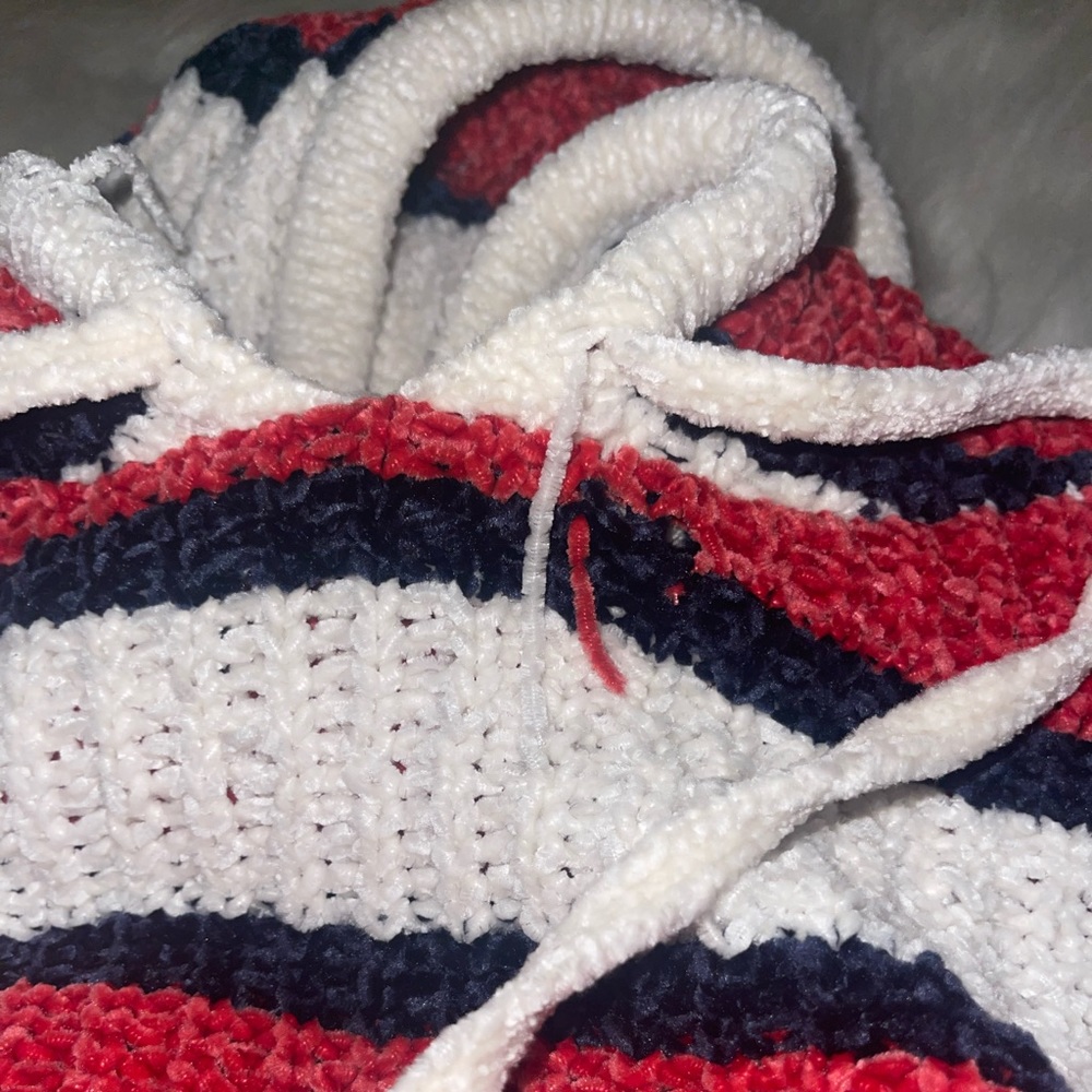 Cropped Striped Pullover - Picture 5 of 6